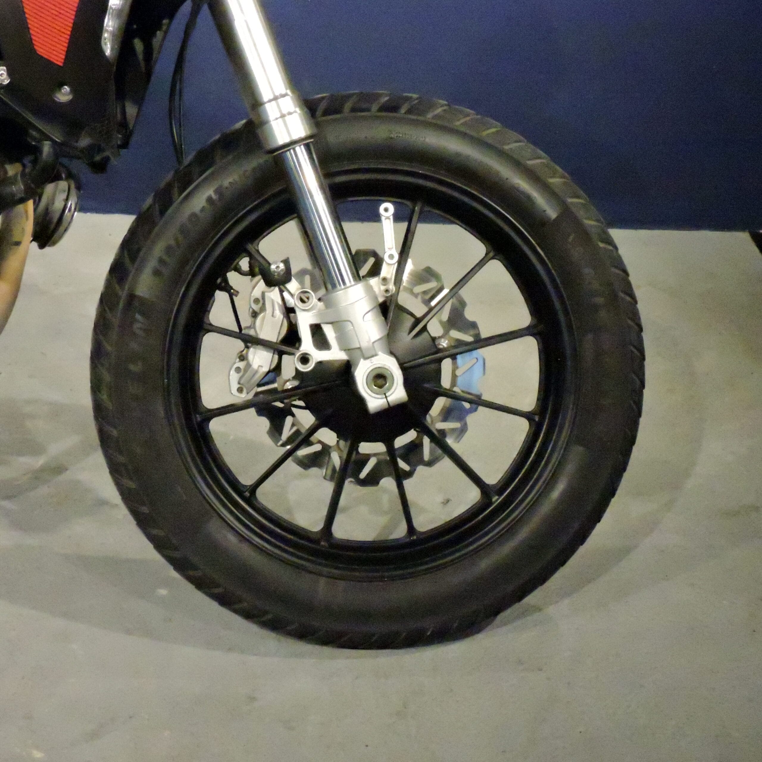 BENELLI TRK 251 - Imagen 4