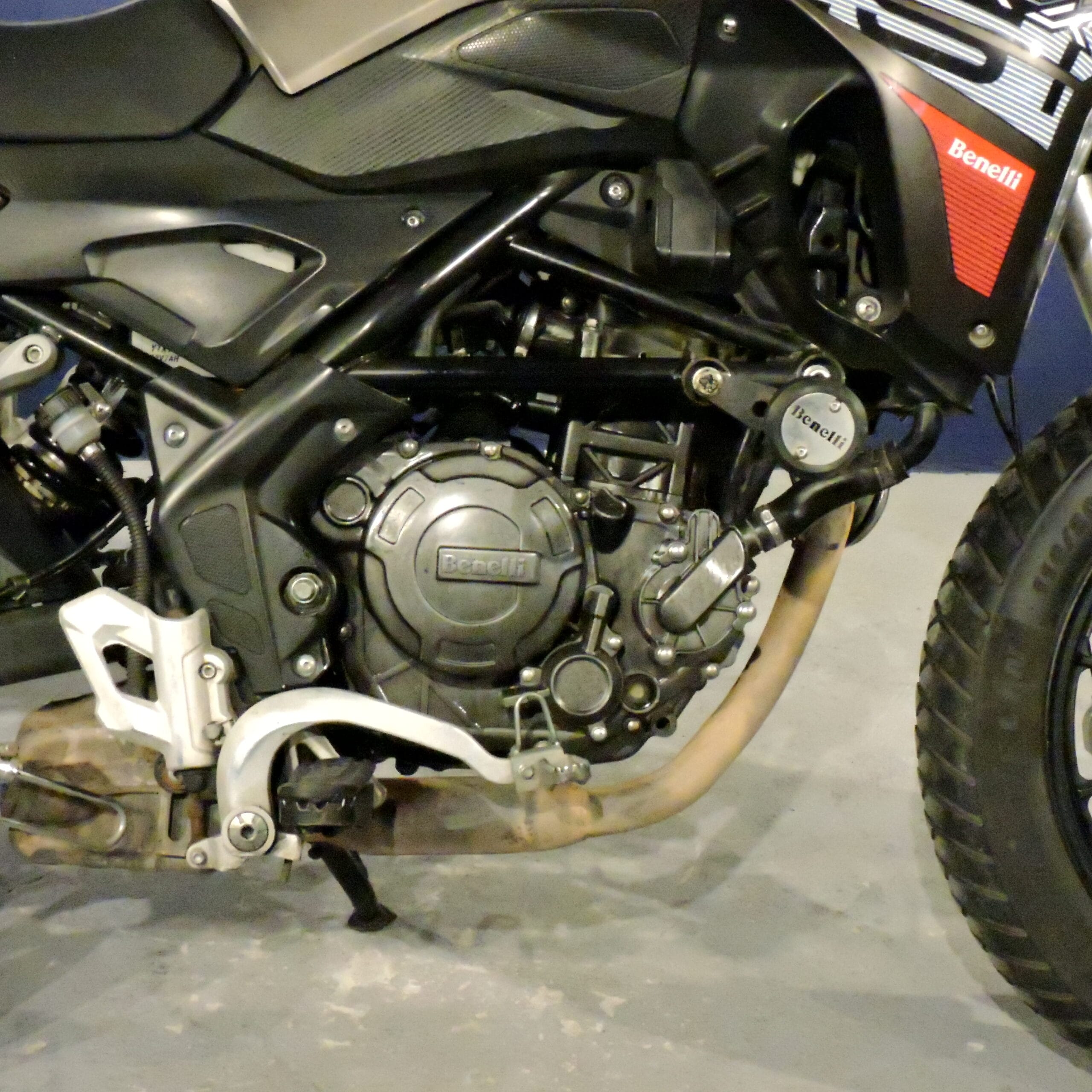 BENELLI TRK 251 - Imagen 3