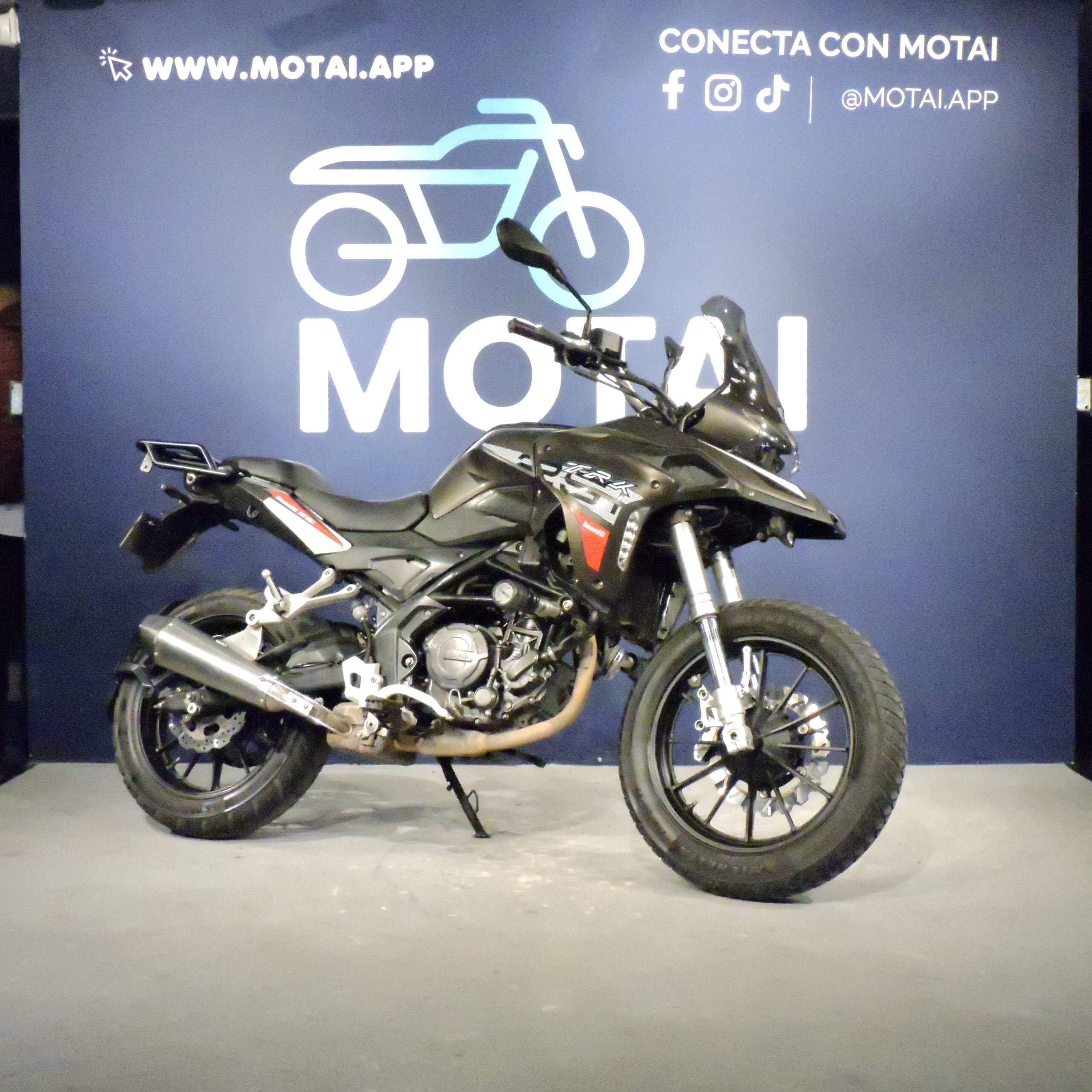 BENELLI TRK 251 - Imagen 1